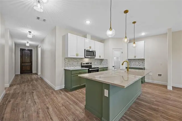 5804 Houghton Ave, Fort Worth TX - Leased Sep 2026