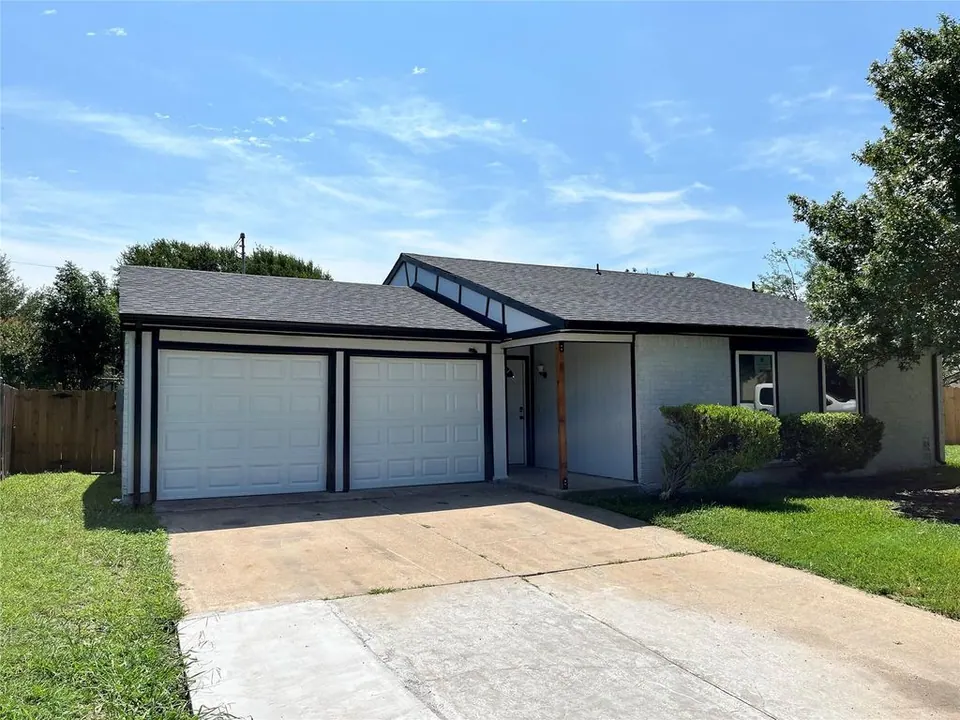 2517 Clearwood Dr, Arlington TX - Leased May 2026